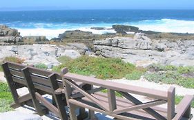 Beachfront House - Hermanus Whale View
